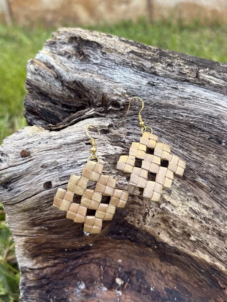 4/11 Lauhala Love x Buddha Mochi x The Vault Hilo - Lauhala Love Knot Earrings Workshop