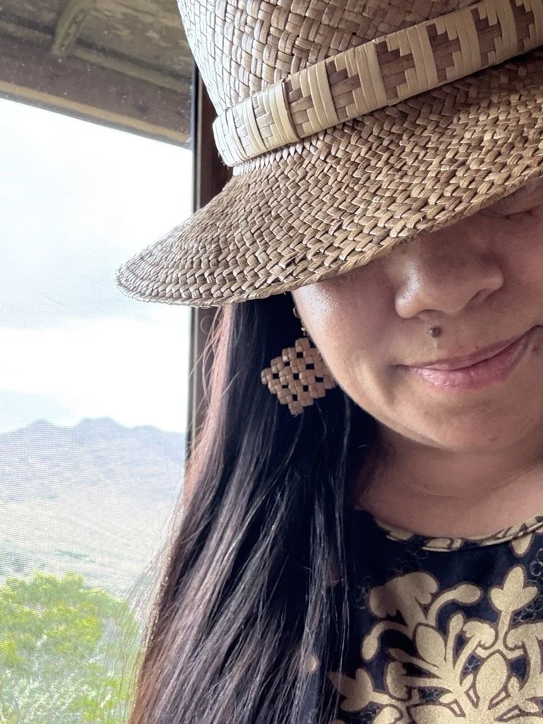 Love Knot Earring 2.jpg