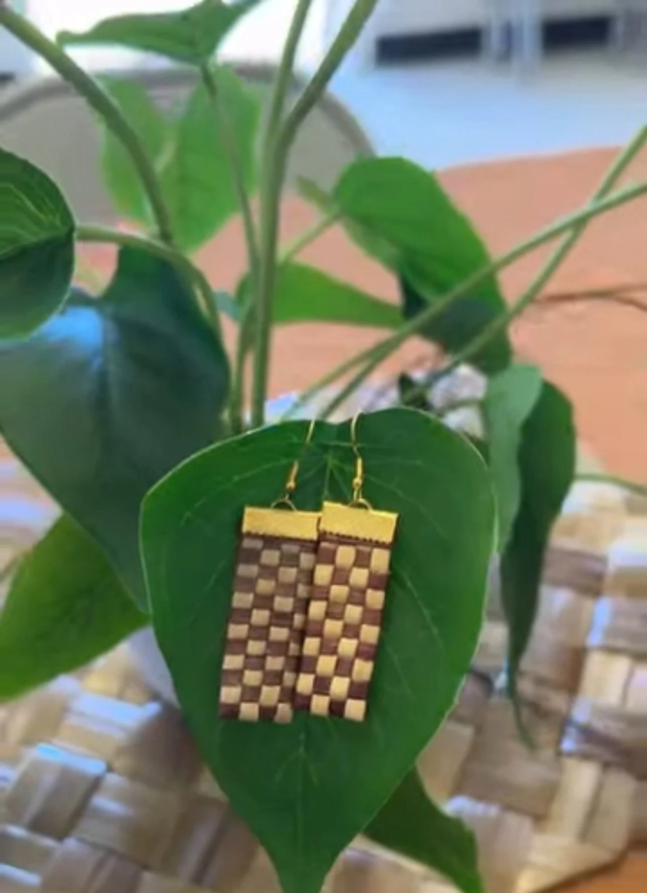 11/14  Beginner-Friendly Lauhala Earring Workshop 🌿YWCA Kokokahi, Kaneohe-Oahu