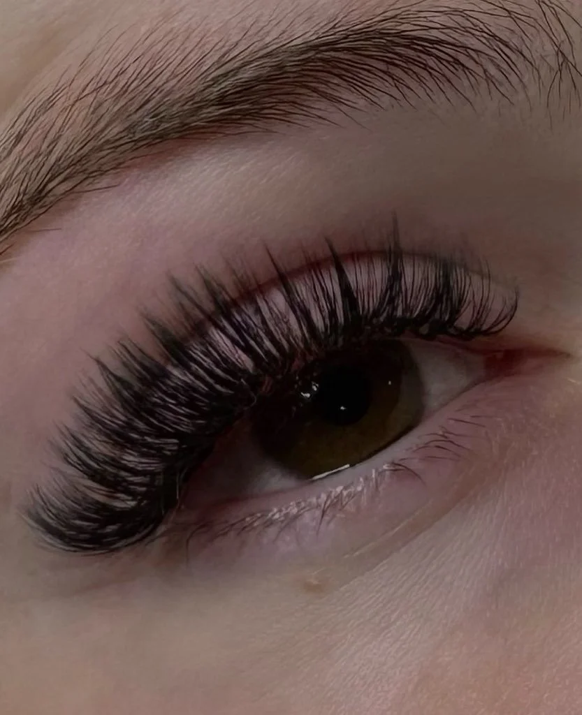 Hybrid Lashes