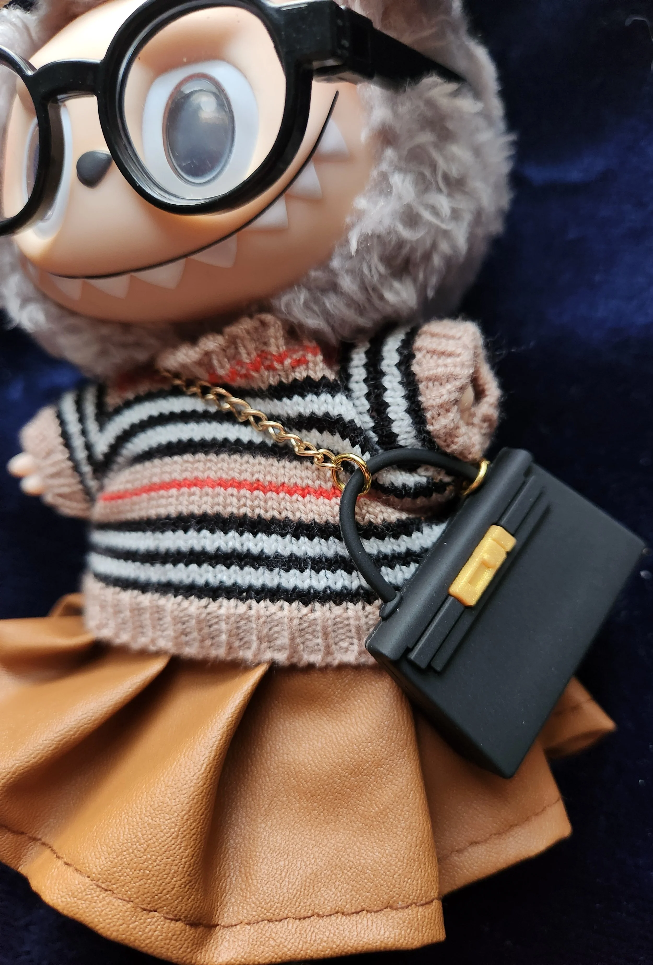 Brown Burberry Outfit with Accessories