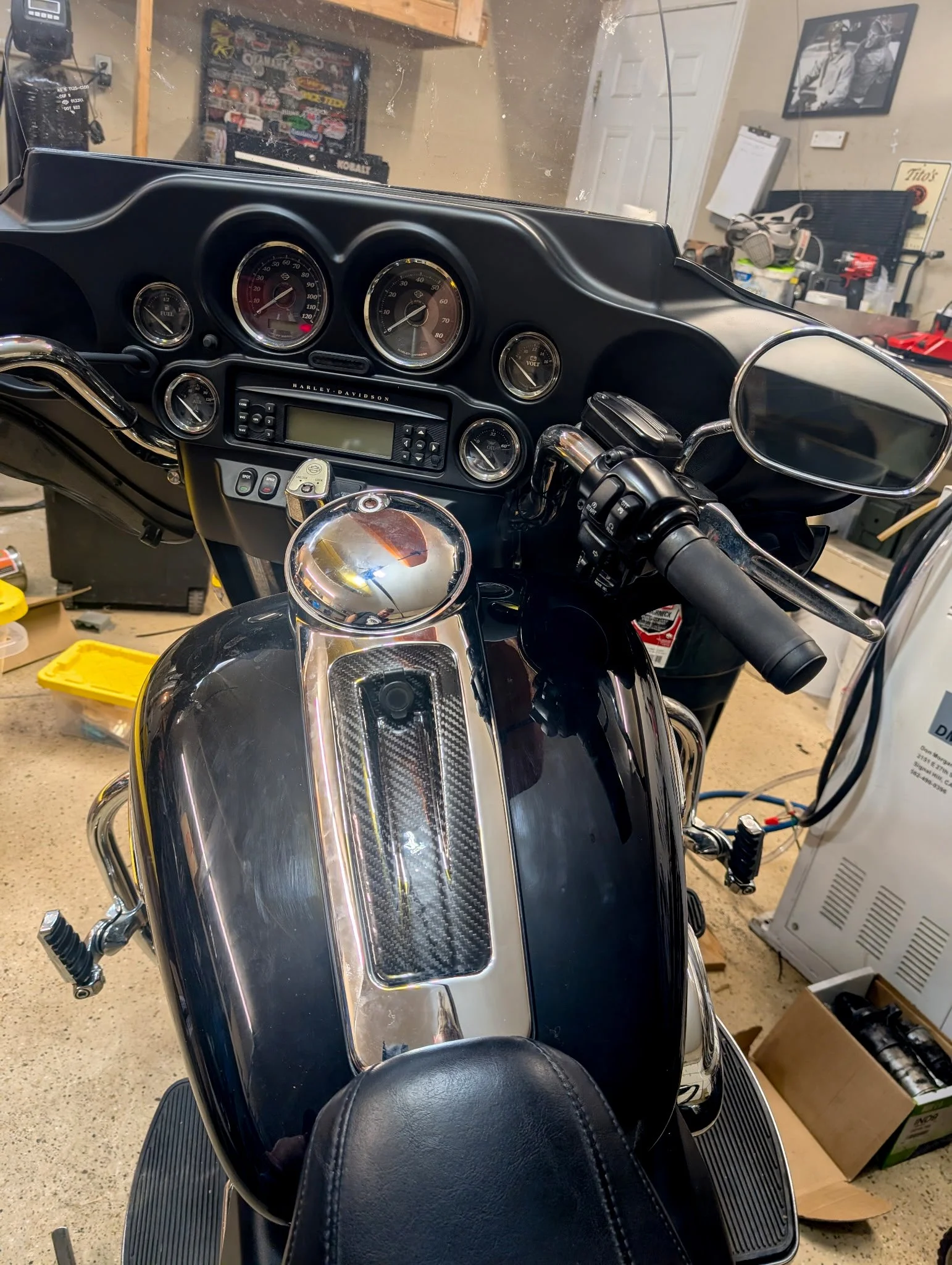 Console pod for 2011 Harley-Davidson Electraglide Ultra Limited