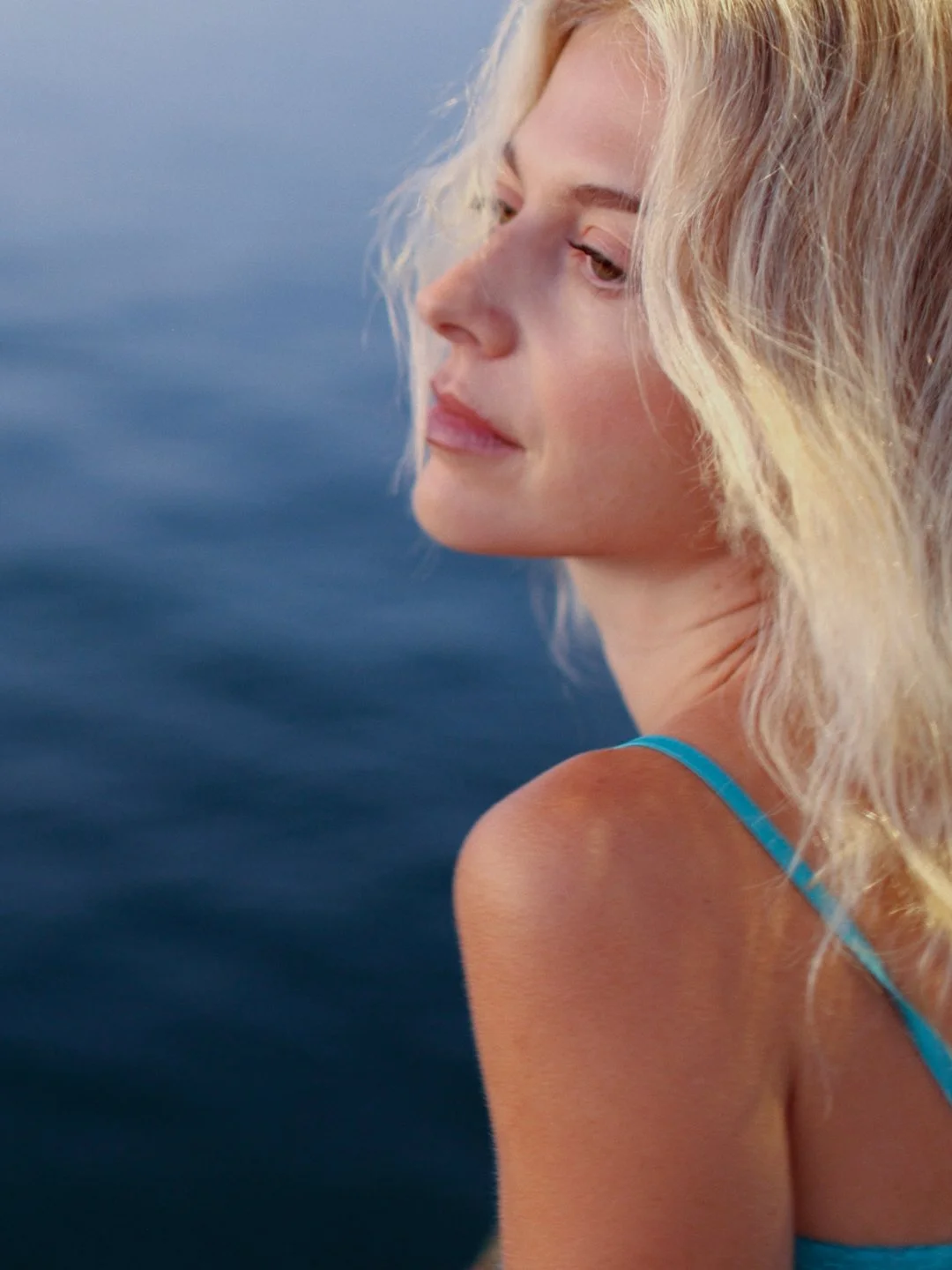 Guerlain-HeureBleue-Victoria1.JPG