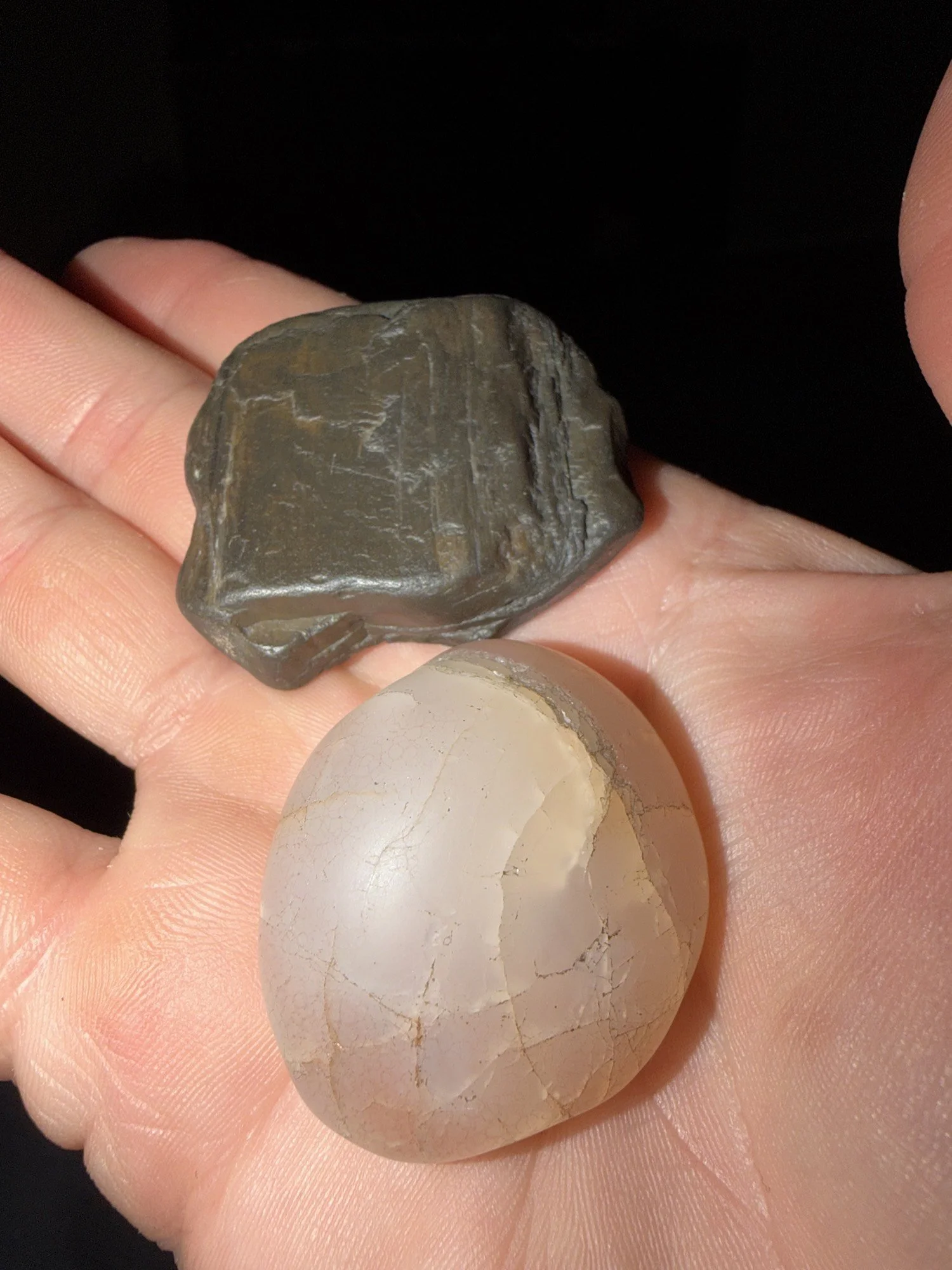 Which stone will drop?