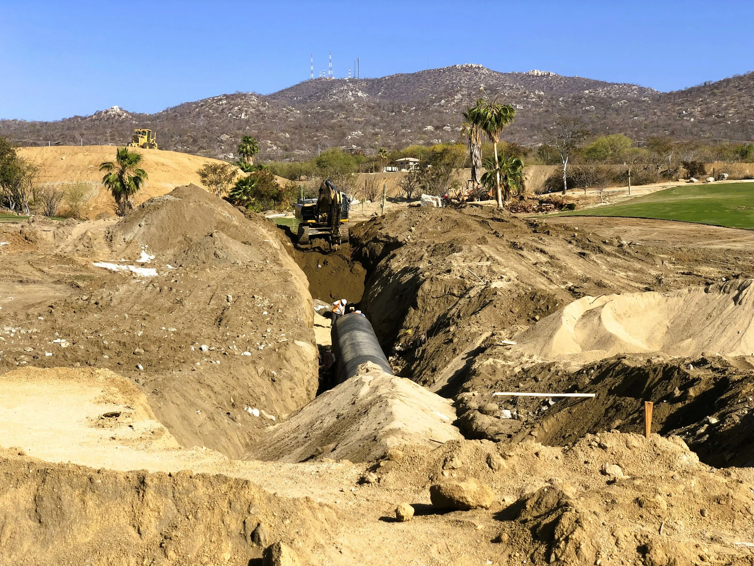 Instalación de drenaje pluvial proyecto J1