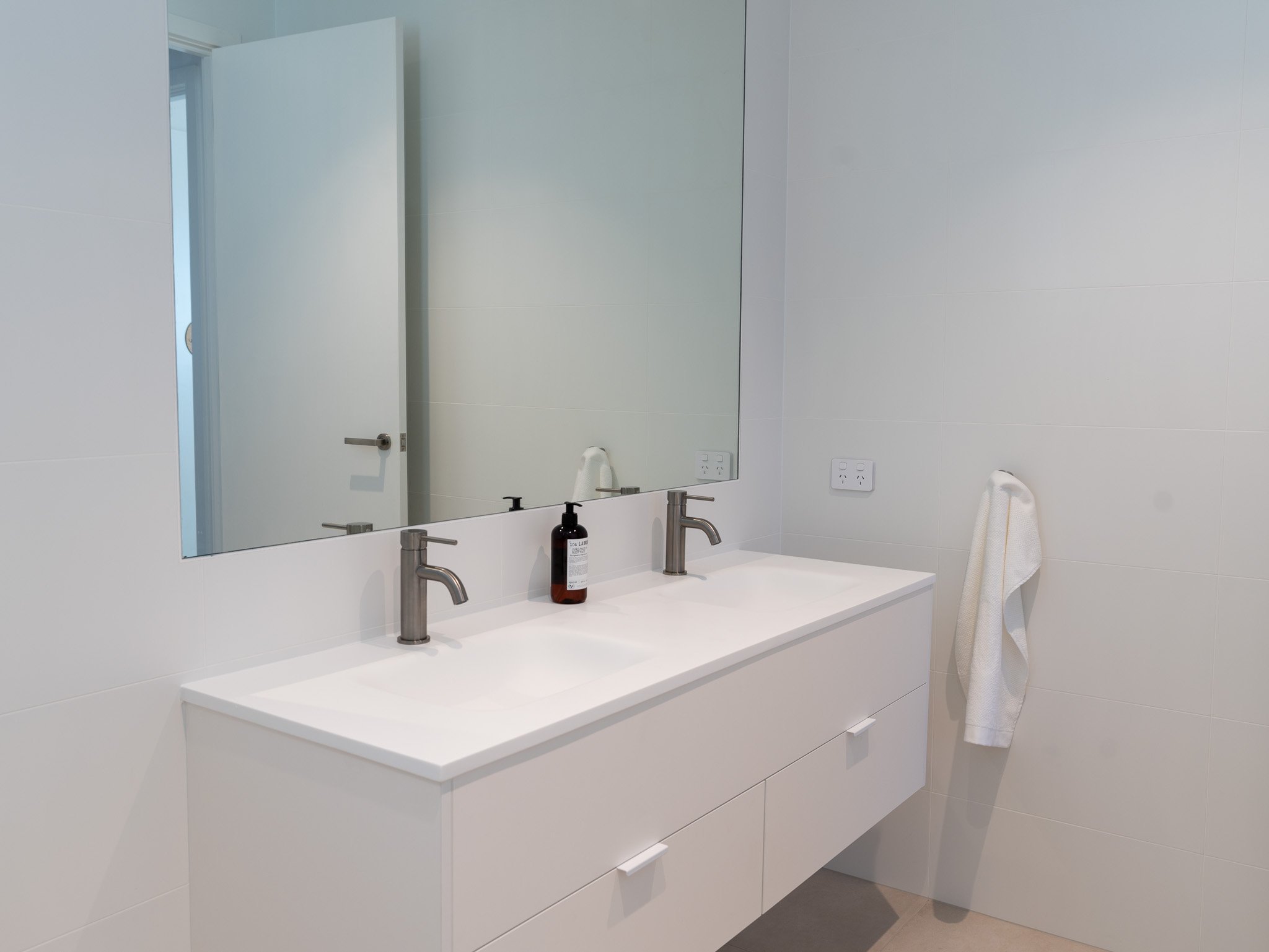 WHITEHOUSE-AUG22-SOCIAL-161.jpg
