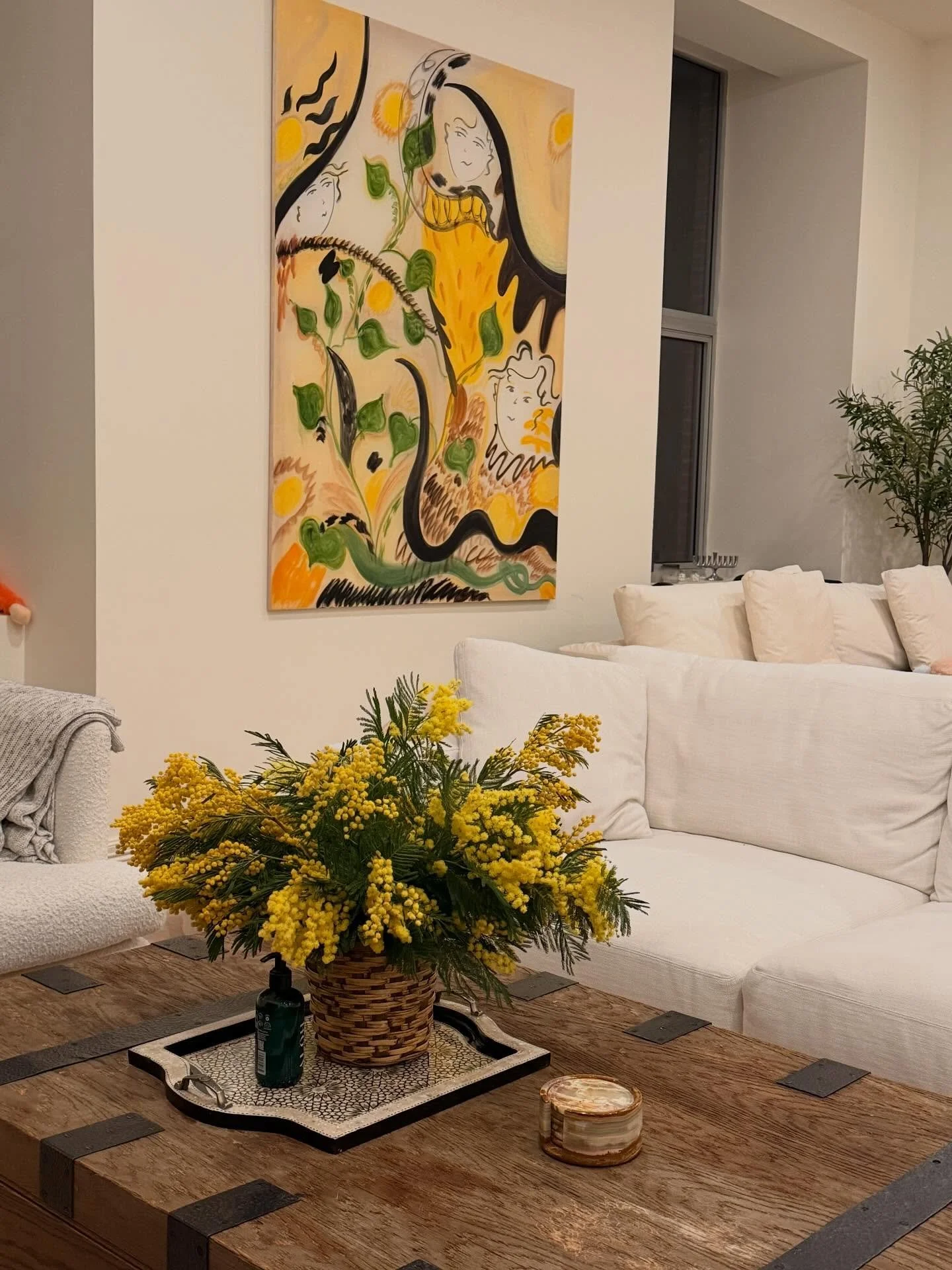 a basket of mimosa for a new mama 🧺🐣