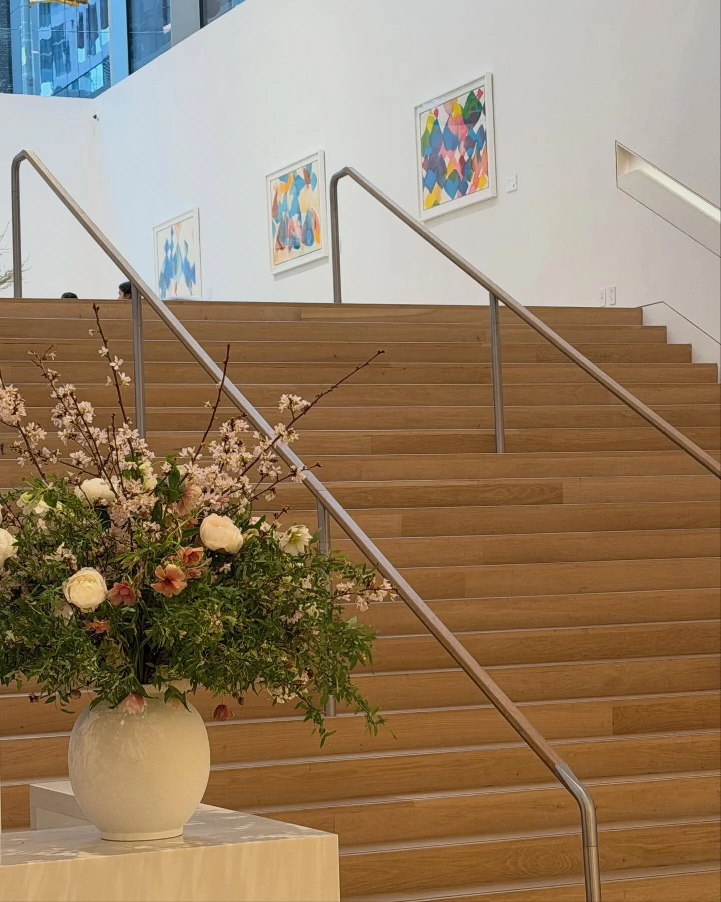 A soft pink floral welcome for Alice Baber: Sacred Spaces. @phillipsauction x @jodyklotzfineart