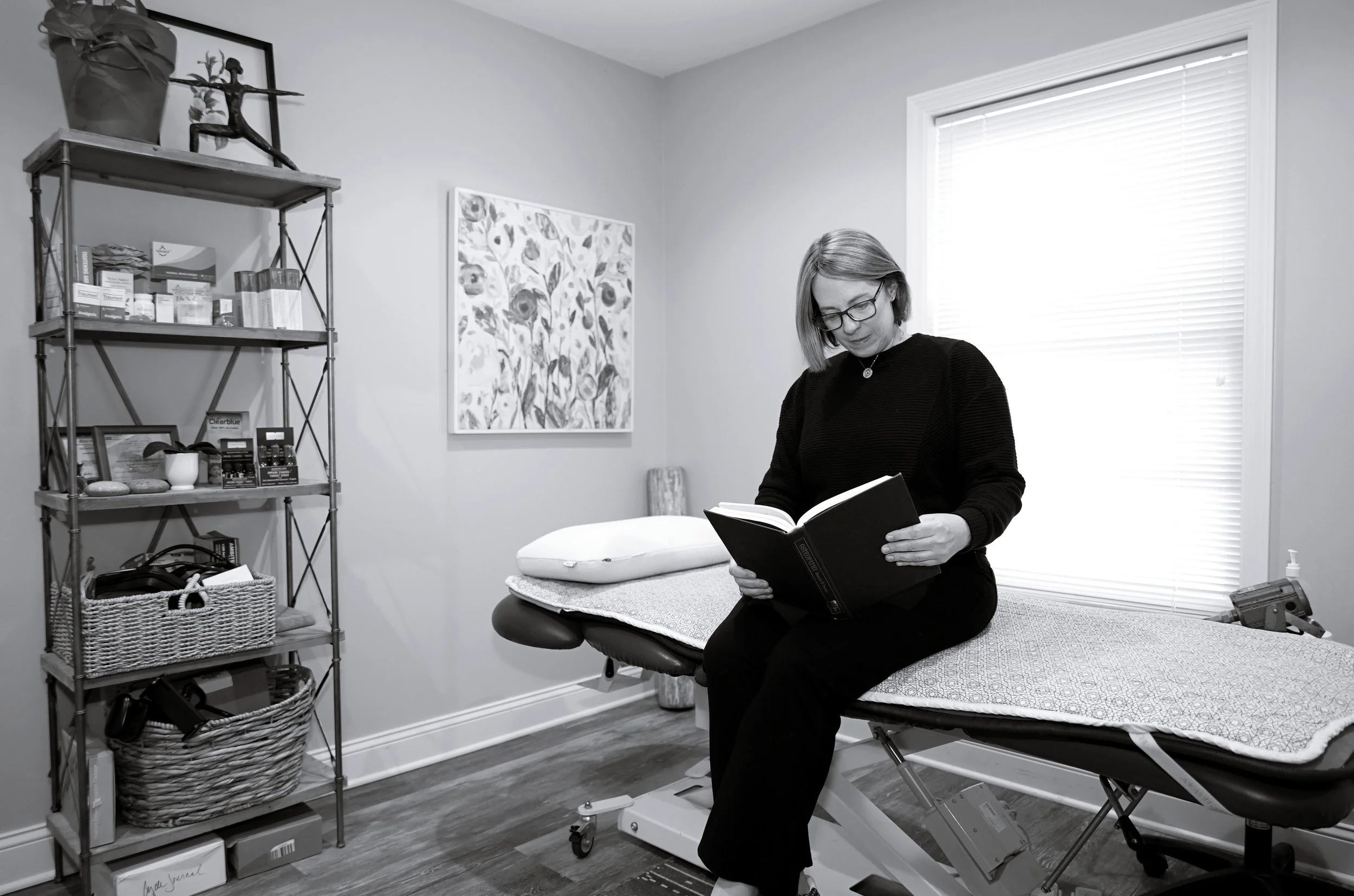 Dr. Jennifer Mercier specializes in holistic fertility support using Mercier Therapy, hormone balancing, and pelvic therapy in Geneva, Illinois.