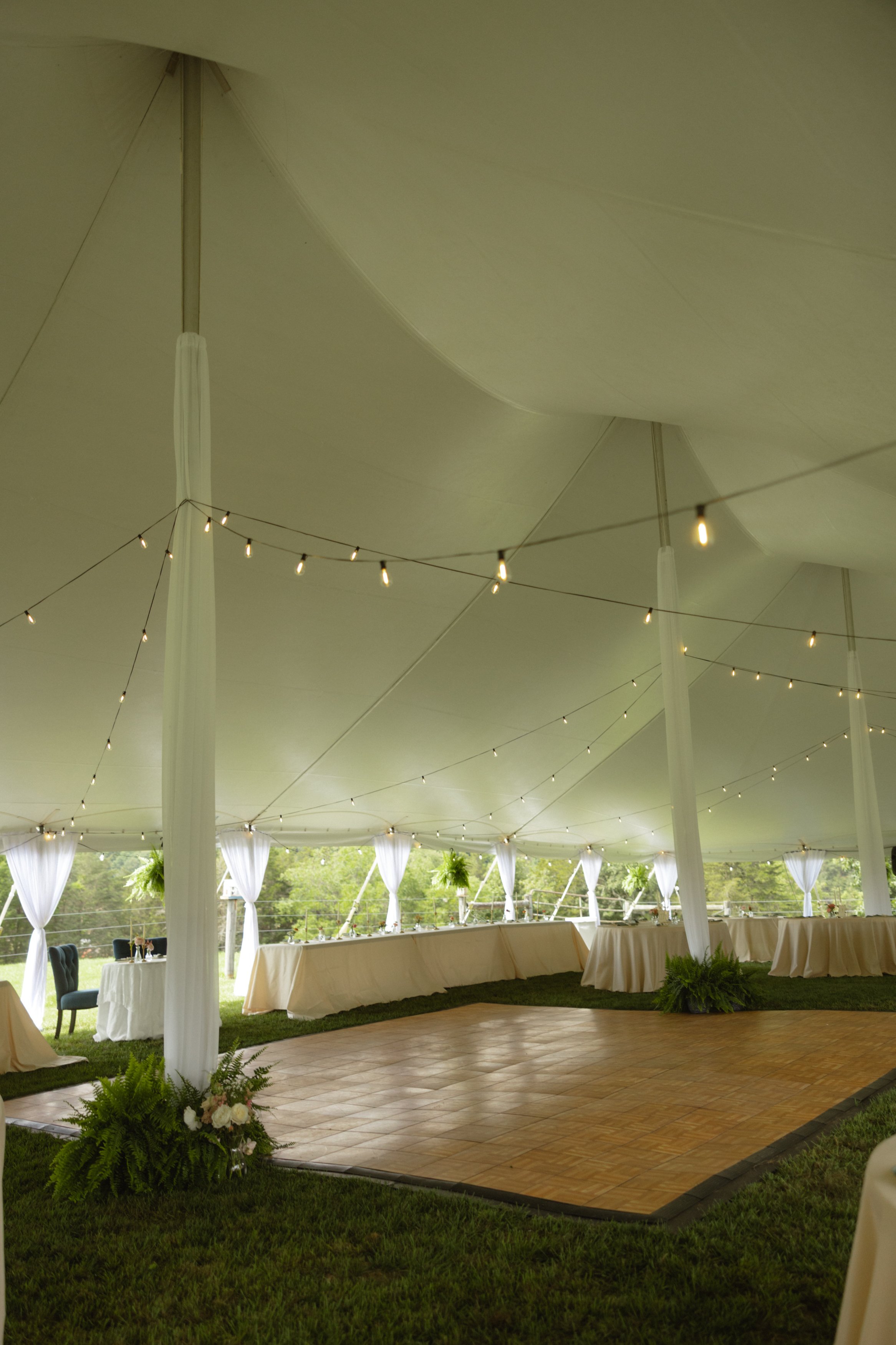 Romantic Private Property Wedding in Pennsylvania | Jenna &amp; Aiden