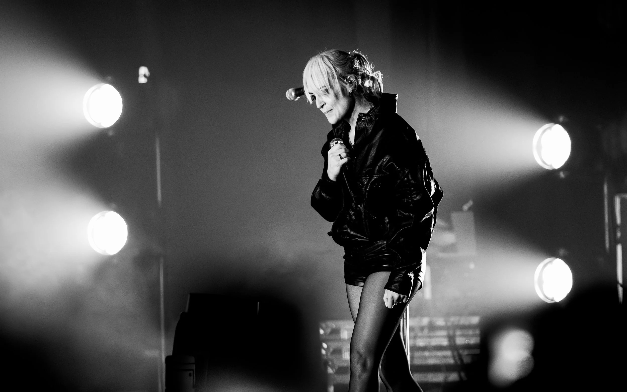 METRIC (w/ BROKEN SOCIAL SCENE + STARS) 7/27