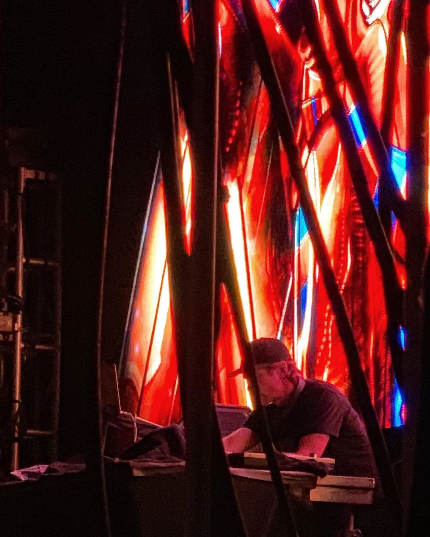 Flow.... @arisefestival  #muisc #musicphotography #musicphotographer #iphone #photo #photooftheday #pic #303 #303magazine #tipper #tippermusic #tipperandfriends #instagram #instagood