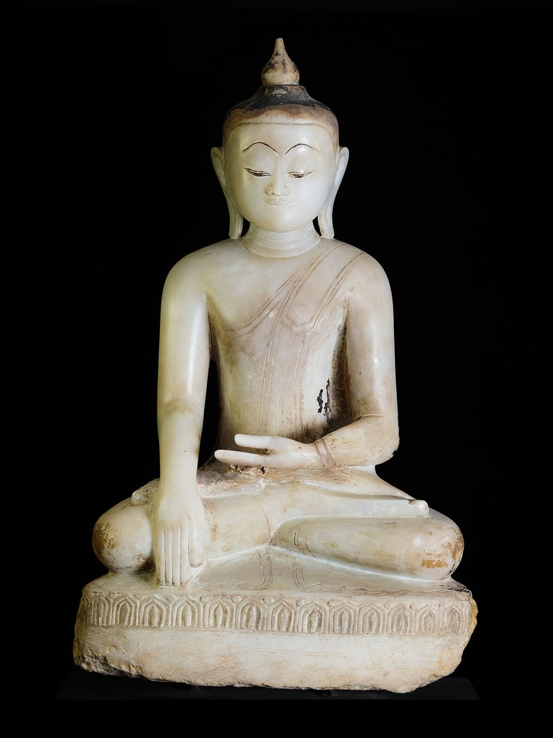 BA1 - Burmese Alabaster Buddha, Ava Period (17th Century)