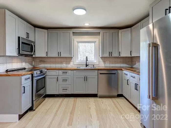 Kitchen view from dinning area