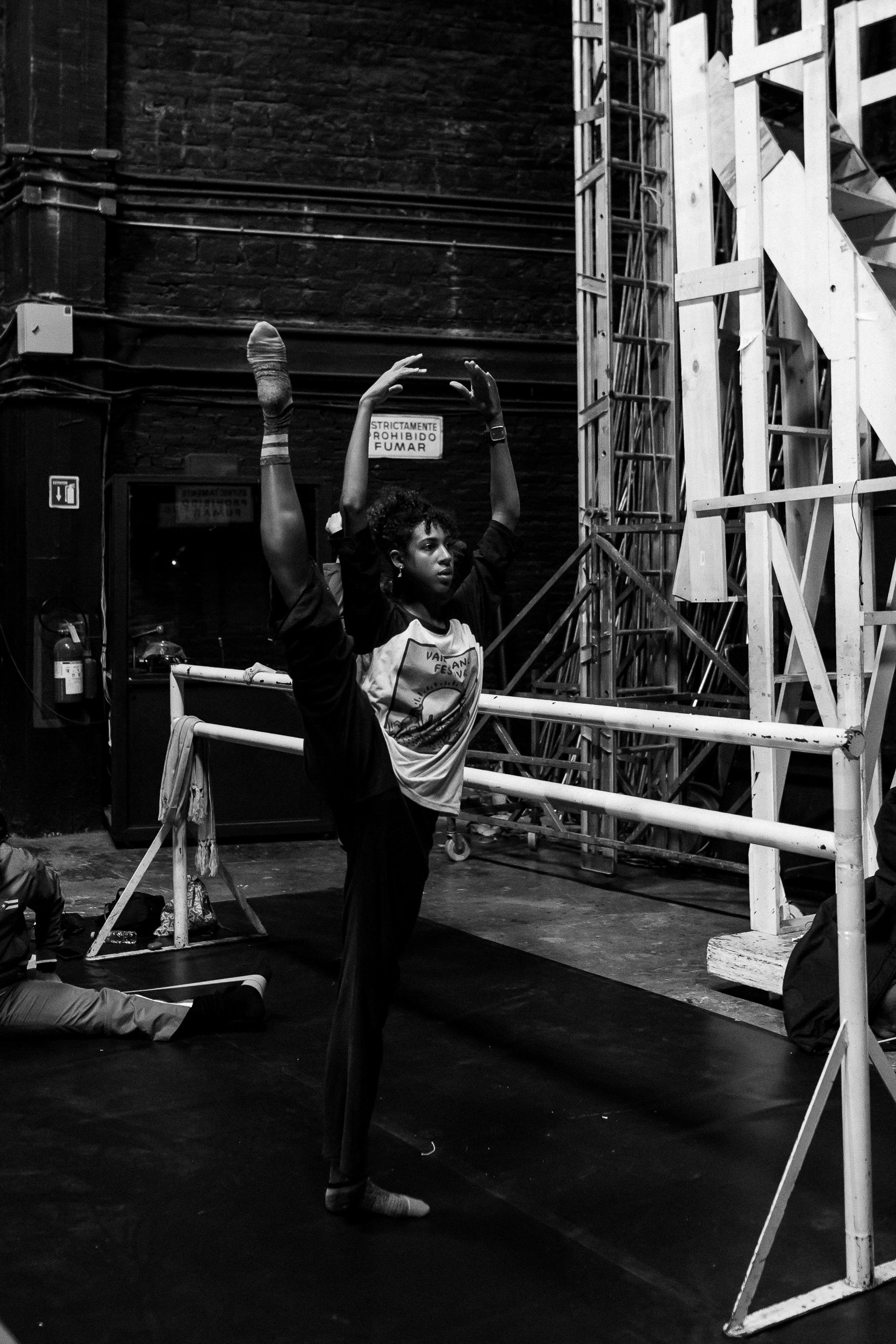 Backstage- Ensayo JPG-8_SQ.jpg