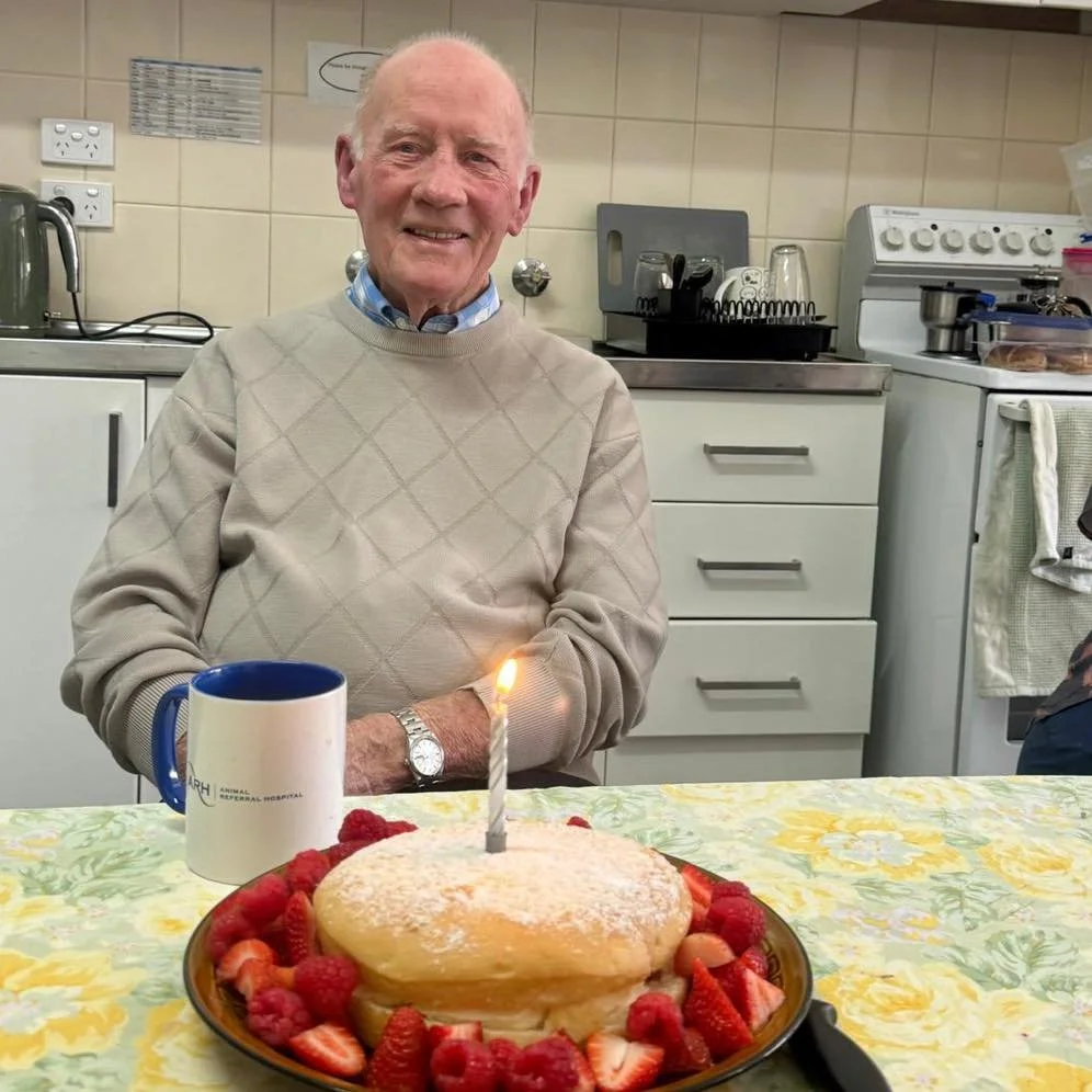 Dick (our longest-serving vet) dropped in earlier this month for a belated birthday afternoon tea. 🎉

Always a pleasure having him back in the clinic. 🎂 

#warbystreetvet #wangaratta #warbystreetveterinaryhospital #vetclinic