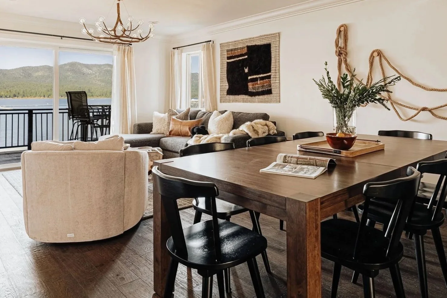 Gianna_Christina_Photo_LLC_Big_Bear_Lake_Lakview_Condo_206_Dana_Lee_Calabrese_Sky_High_Cabins_Airbnb_--7.jpg