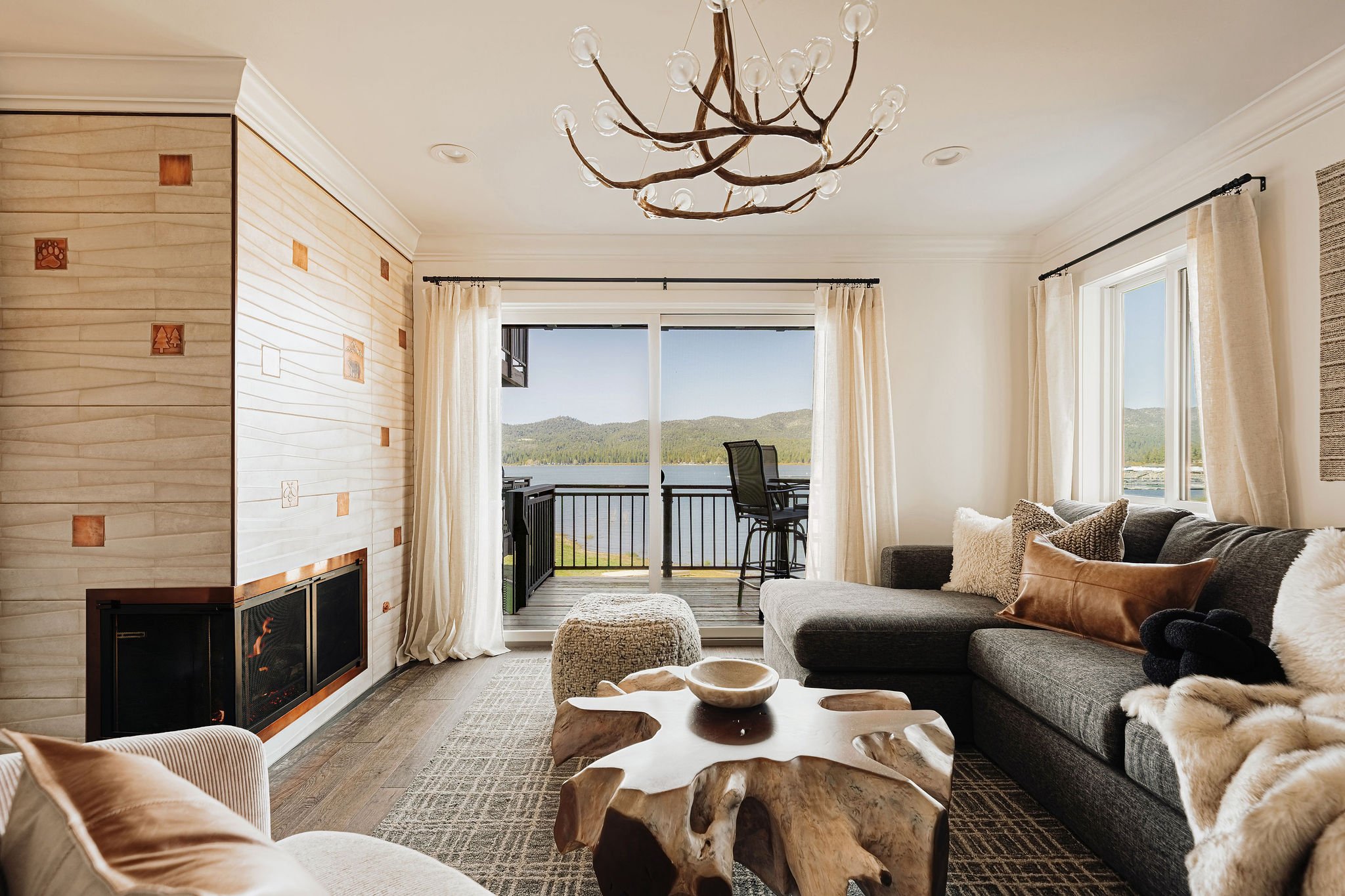 Gianna_Christina_Photo_LLC_Big_Bear_Lake_Lakview_Condo_206_Dana_Lee_Calabrese_Sky_High_Cabins_Airbnb_--11.jpg
