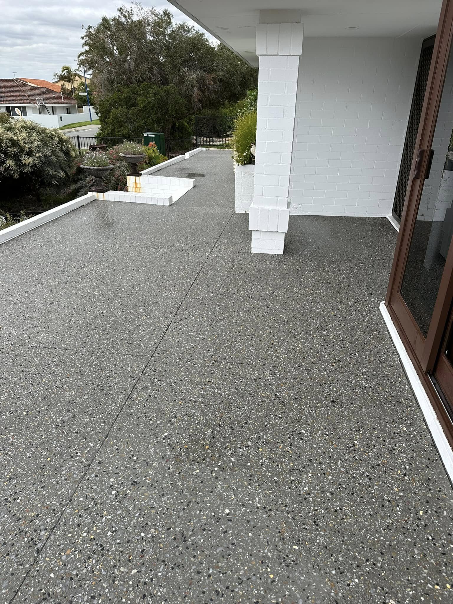exposed aggregate patio in kaajani grey in East Fremantle