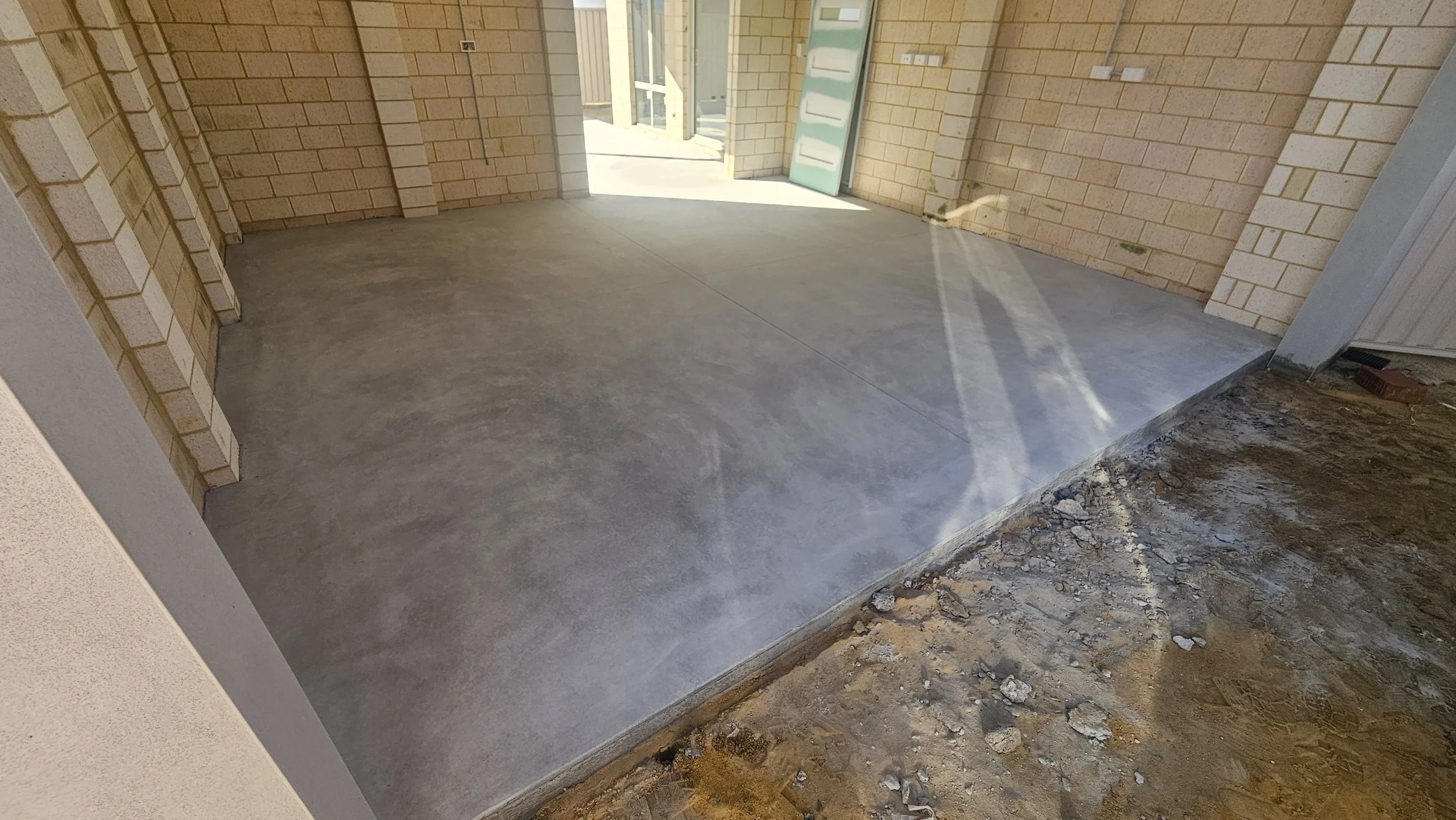 garage concrete grey in Southern River with lines cut