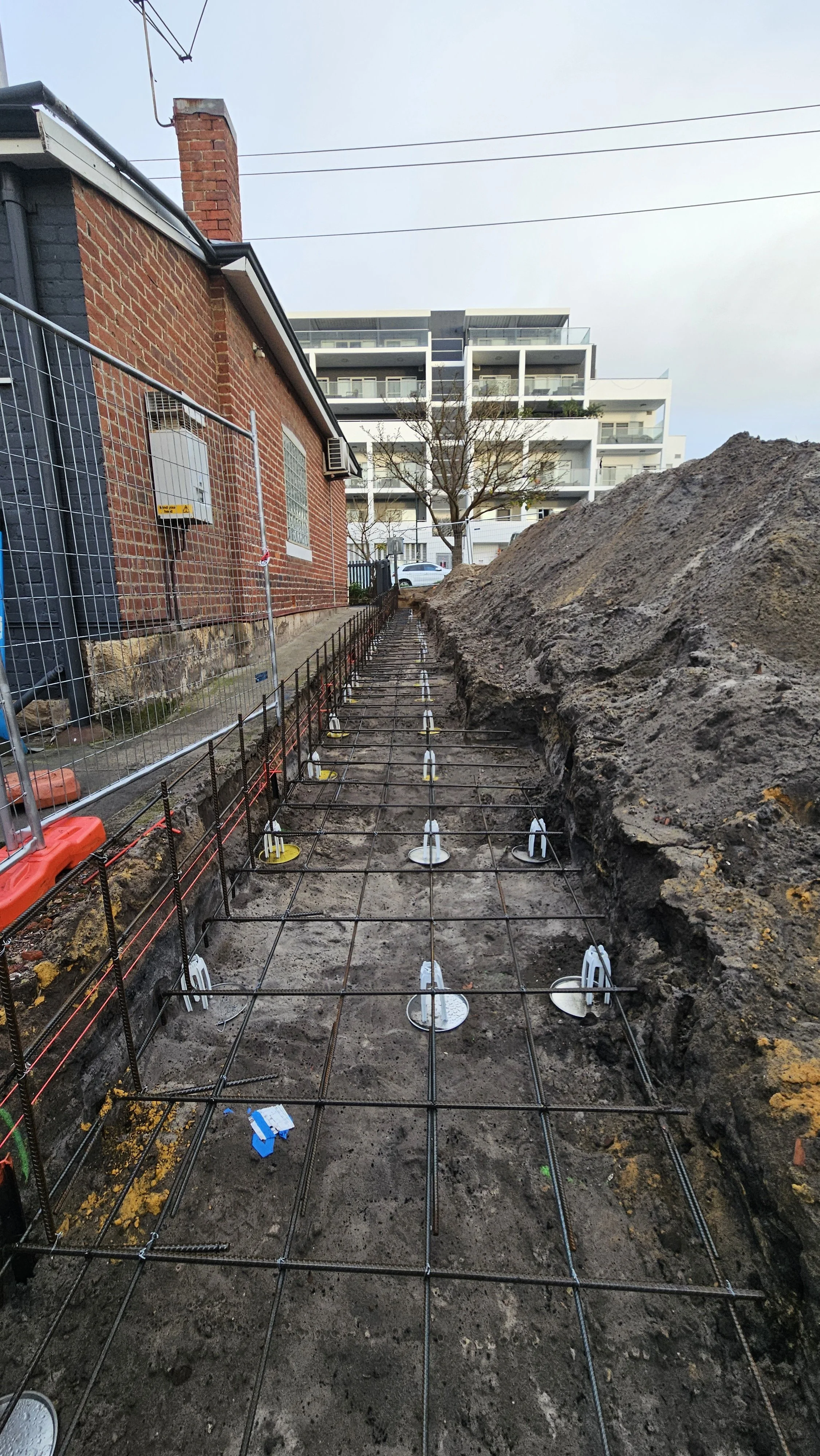 Retaining wall site preparation mesh in West Leederville