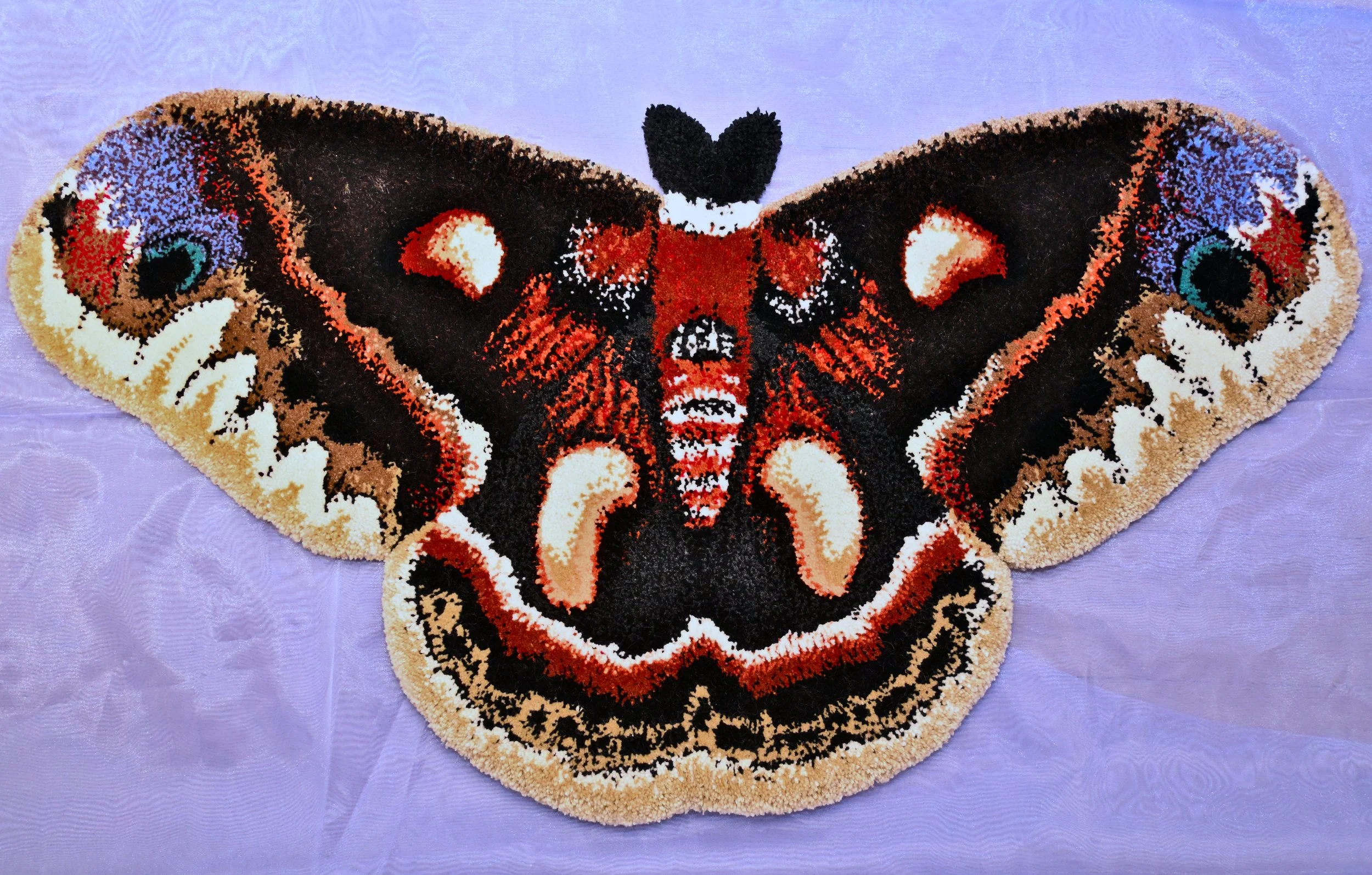 Cecropia Moth - Medium Rug
