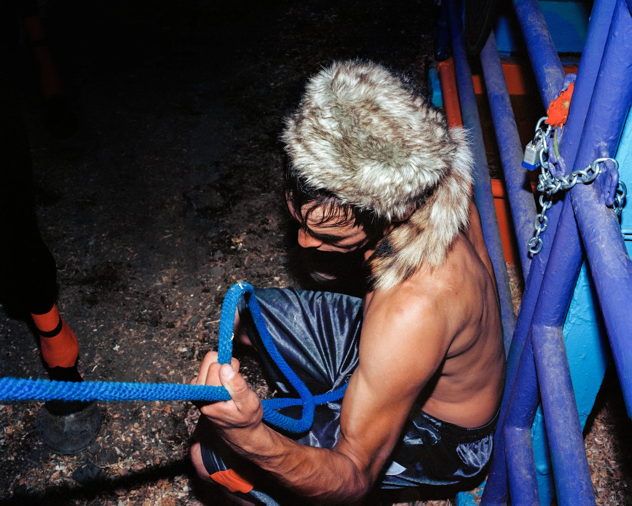 38Louis holding his horse 001 1.jpg