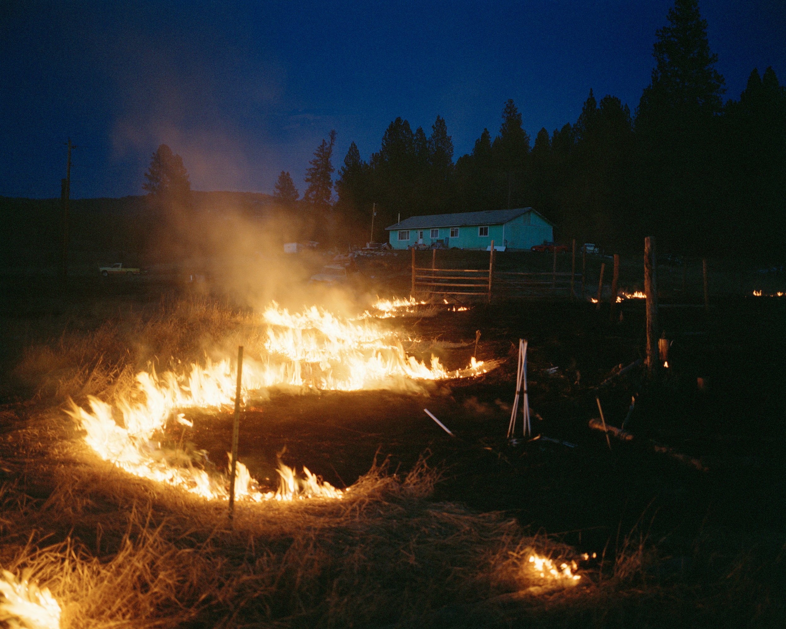 34c fire outside house 001.jpg