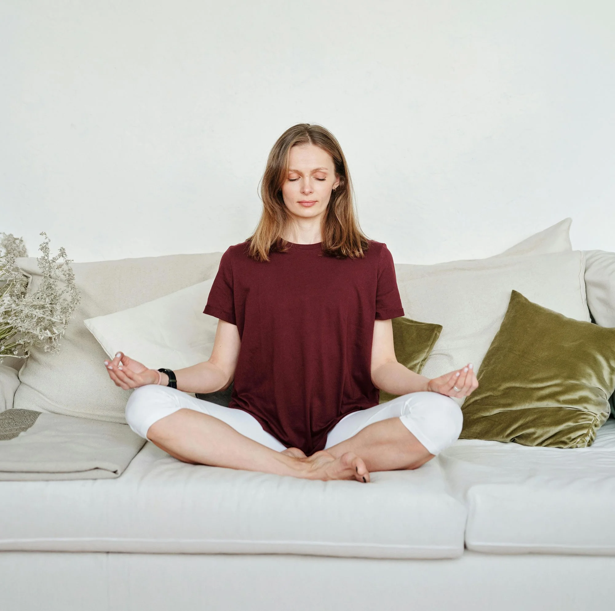Sibylle Mitterer, Frau in meditativer Sitzhaltung