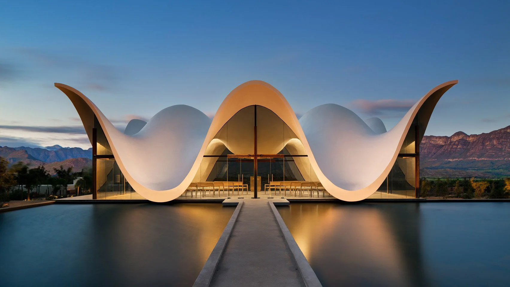 The Fluidity of Tomorrow: Sinuous Architecture and the Transnational Language of Luxury