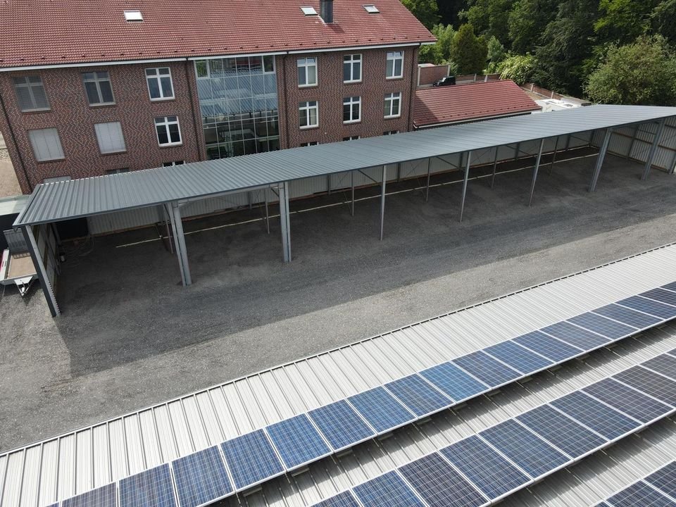 Unterstellplatz in einem XXL Carport für Wohnmobile zu vermieten