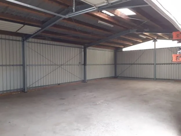 Einstellplatz für Wohnmobile, Caravan und PKW