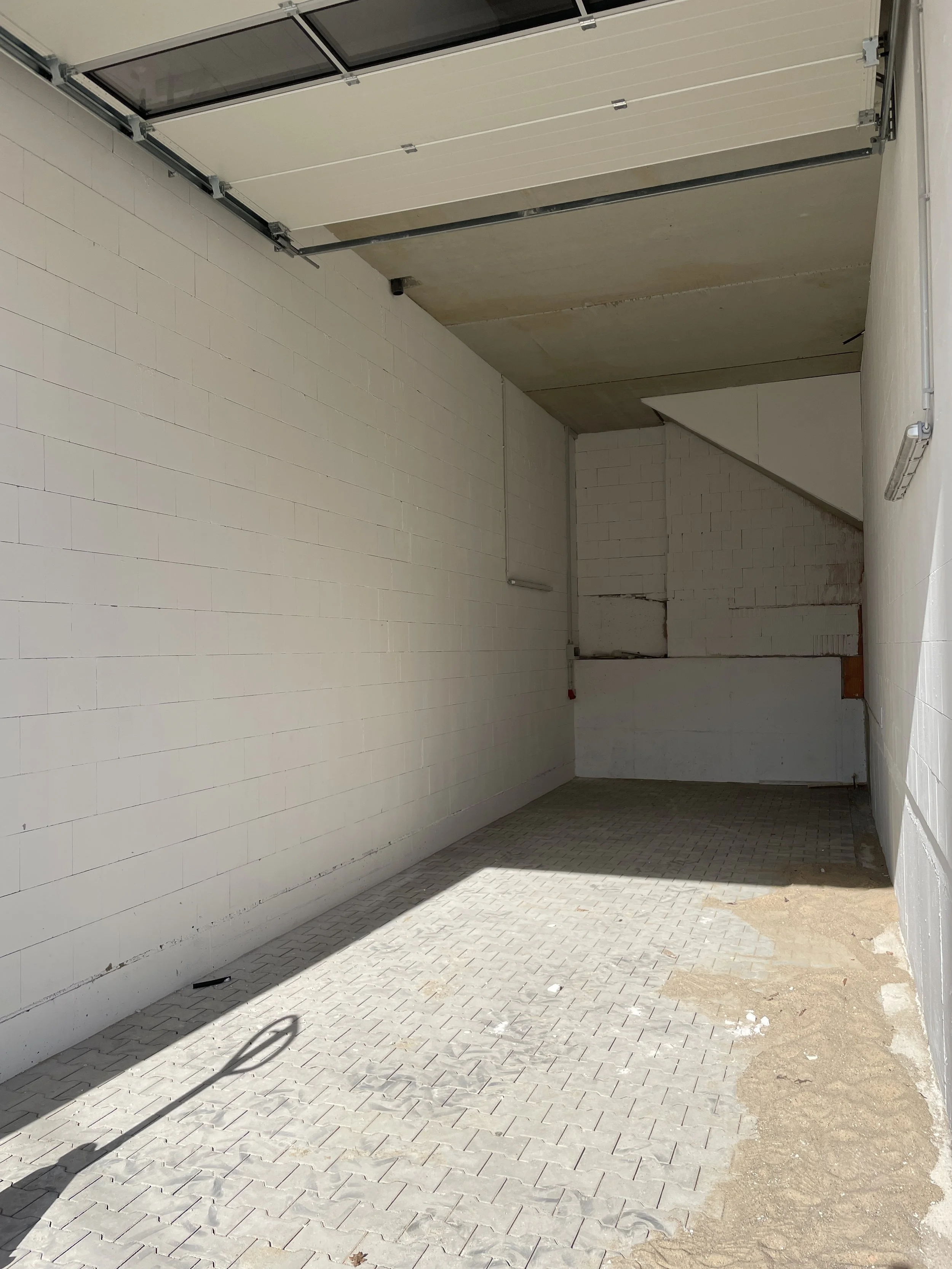 Garage-innen.jpg