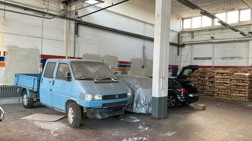 Innenansicht-Einstellplatz-Wohnmobil-Eisenhuettenstadt.jpg