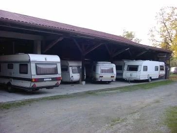 Ueberdachte-Stellplaetze-fuer-Wohnmobile-in-86444-Affing.jpg
