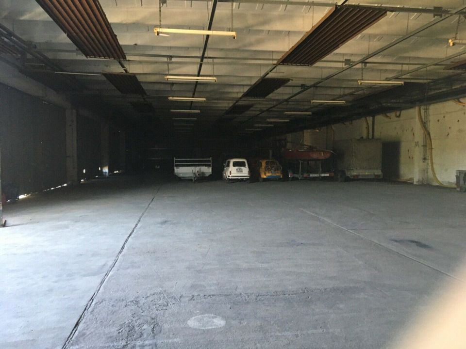 Innenansicht-Unterstellplatz-fuer-Wohnmobile-bei-Berlin.jpg