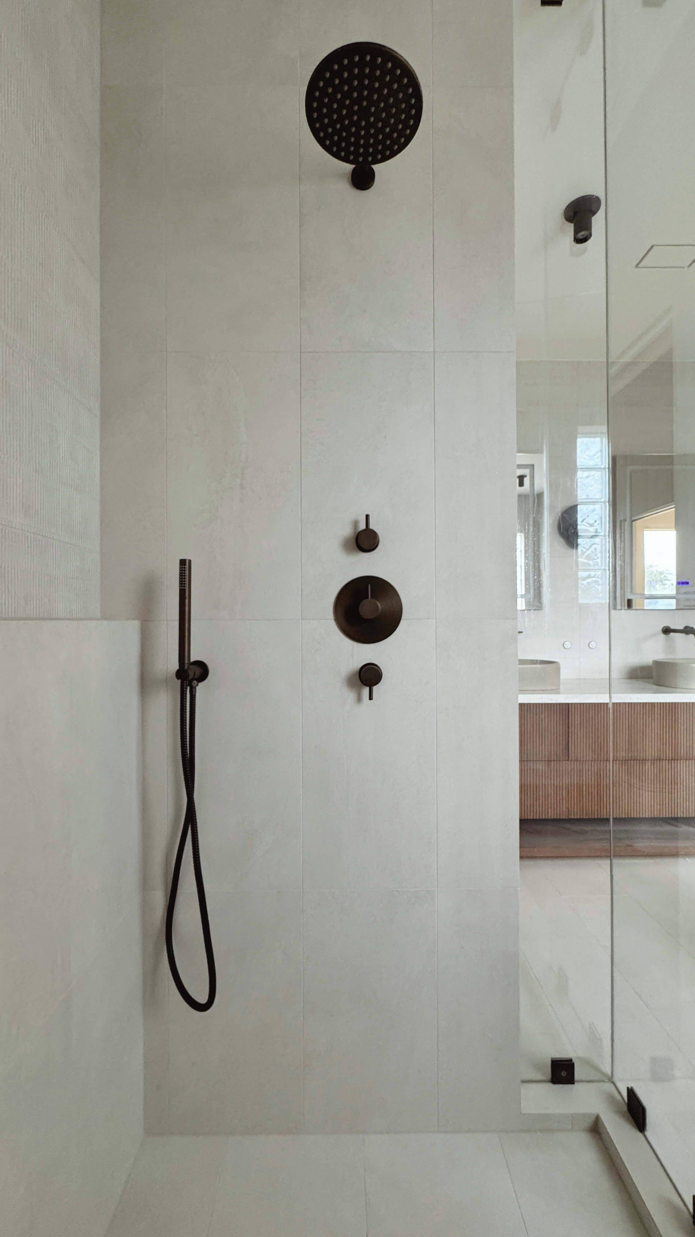 YALE SHOWER FIXTURES.png