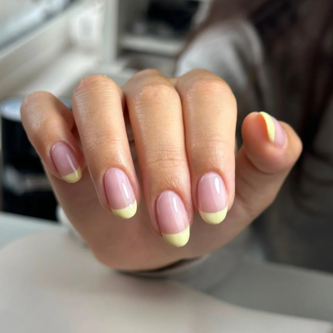 Butter frenchies 🧈
By Romy

#nails #nailinspo #biab #nailart