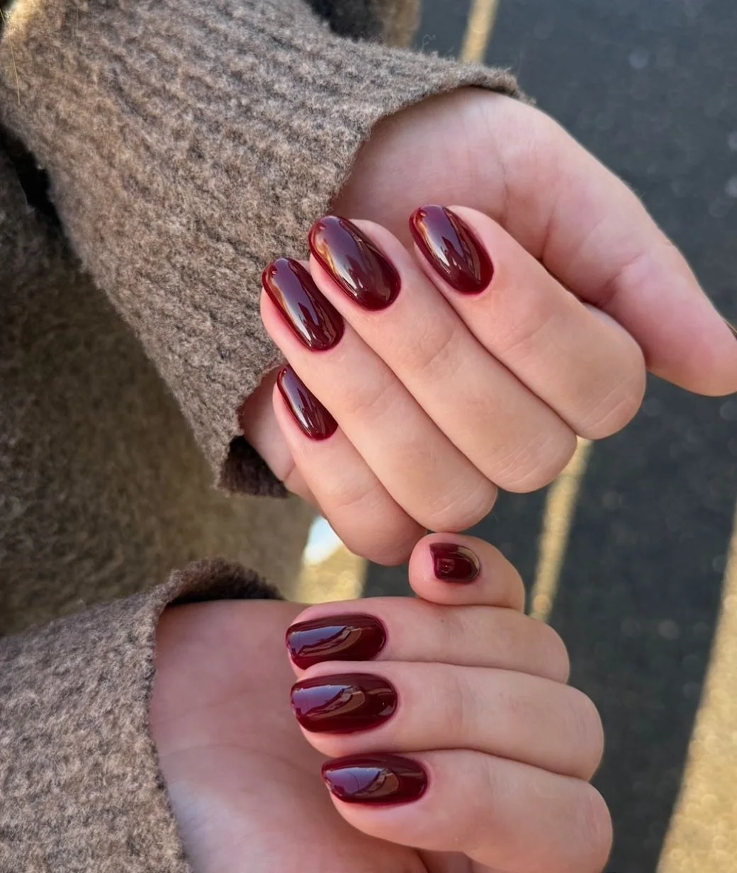 Autumn nails are so back ❤️&zwj;🔥
By Emma

#nails #nailinspo #biab #nailart