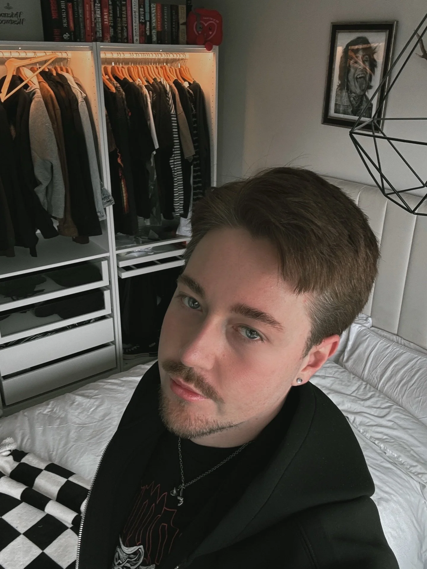 Moments from March, can we have some sun now 😩

#marchdump #alternative #altguy