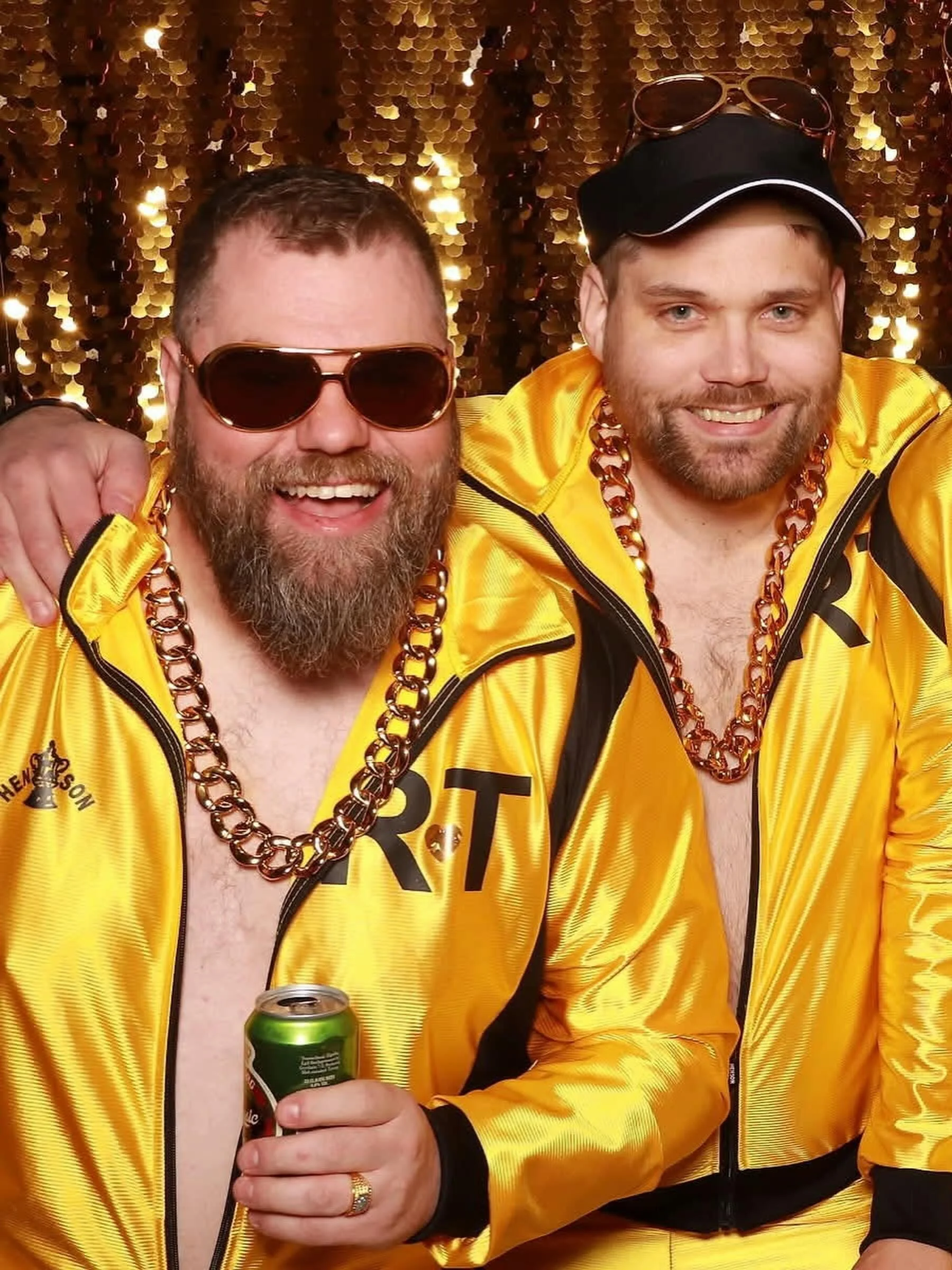 🚨🔥!!!VAR&Uacute;&ETH; KYN&THORN;OKKI!!!🔥🚨

RT16 Love Guru komu me&eth; l&ouml;&eth;randi kyn&thorn;okka, &aelig;sandi gl&aelig;sileika og hitastig yfir 100 gr&aacute;&eth;ur!
Vi&eth; berum ekki &aacute;byrg&eth; &aacute; of &aelig;sandi myndat&ou