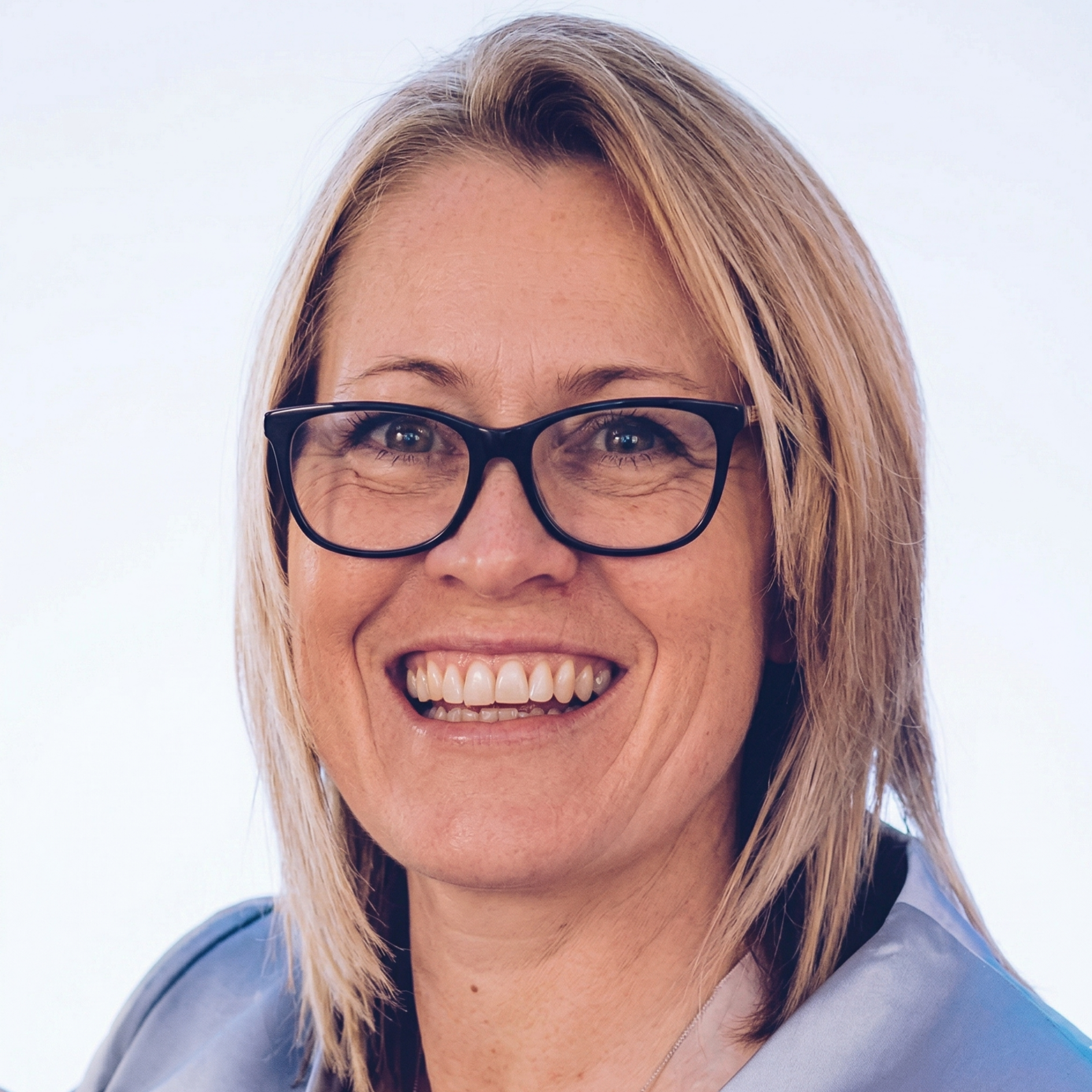 Deborah Raymond-Hardy Headshot