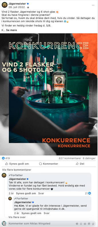 Annonce for en konkurrence, hvor man kan vinde 2 flasker Jägermeister og 6 shotglas. Billedet viser en person, der holder en af shotglassene, med Jägermeister-flasker på et fad i en bar.