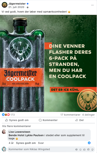 En flaske Jägermeister Coolpack står på en grøn baggrund med teksten: "Dine venner flasher deres 6-pack på stranden, men du har en coolpack. Det er ikke køhl."