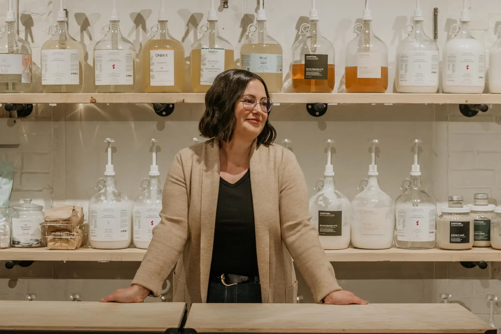 Meet Karlee Raiwet and @thealternativesk 👋 

Karlee kept noticing the same thing on every trip out of town - the cutest little shops, full of sustainable finds she couldn&rsquo;t get back home. So she built her own.

The Alternative is her refillery