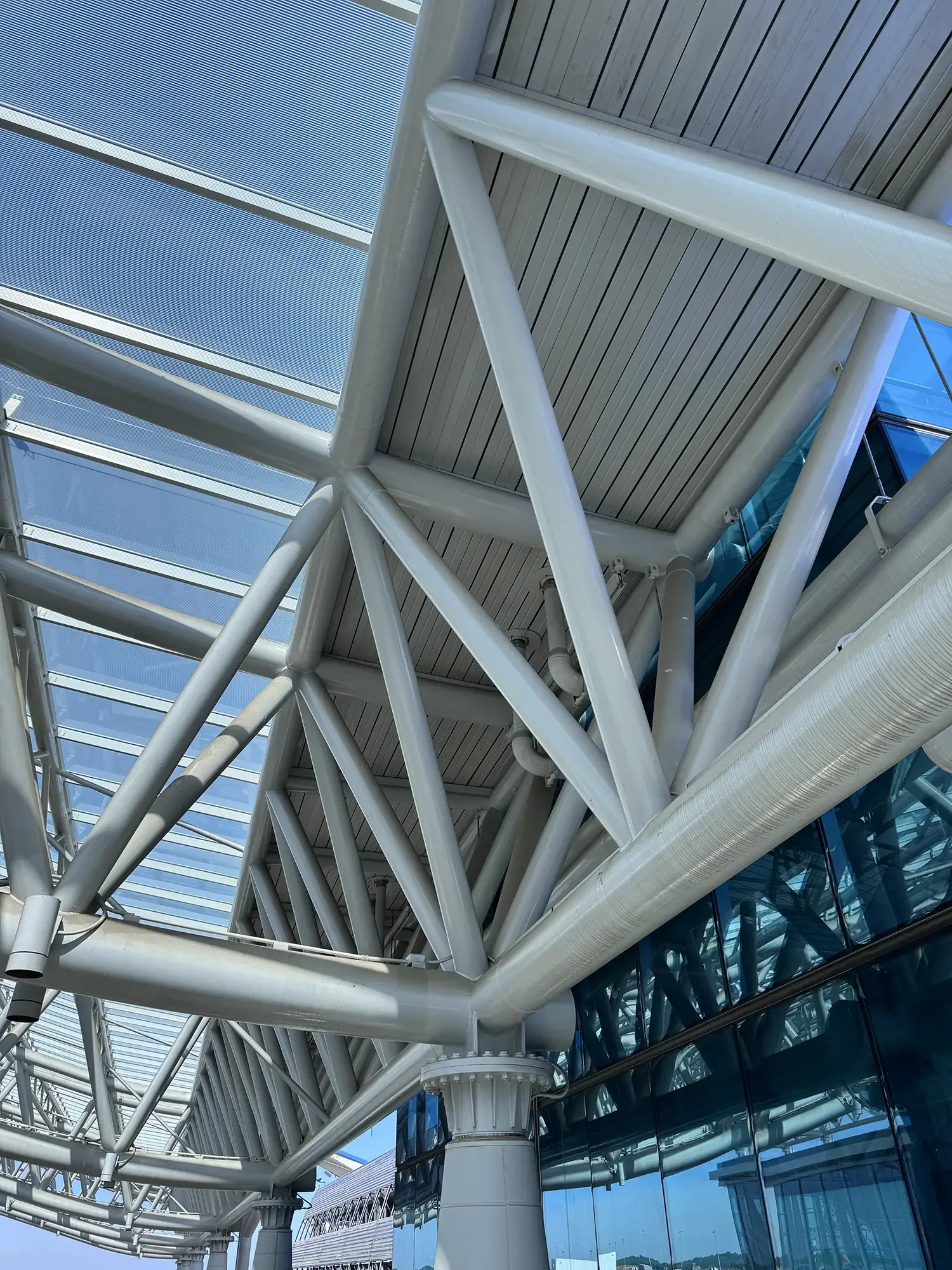 United-Painting-Services_Portfolio_Charlotte-Terminal-Expansion_image-8.webp