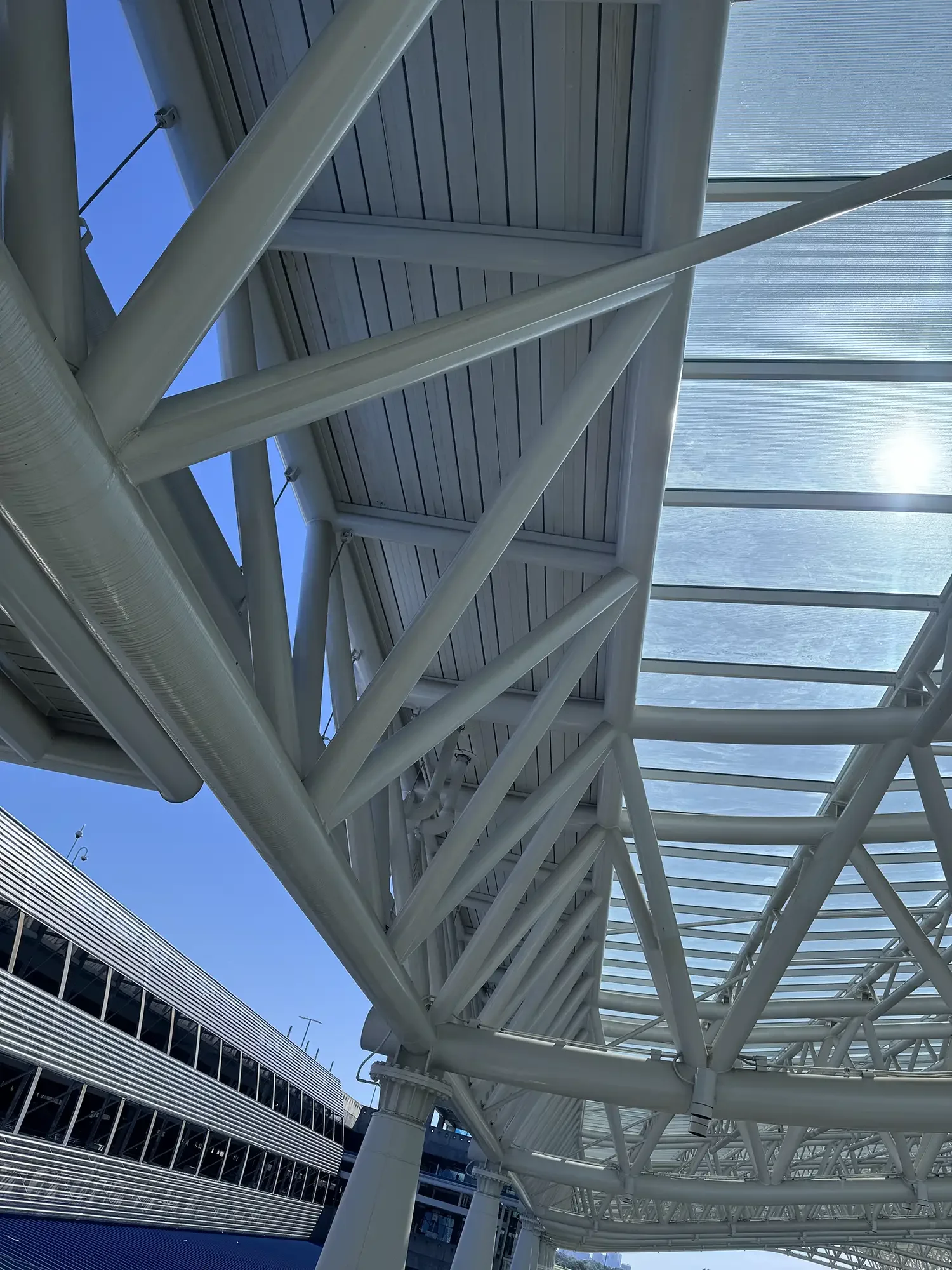 United-Painting-Services_Portfolio_Charlotte-Terminal-Expansion_image-9.webp
