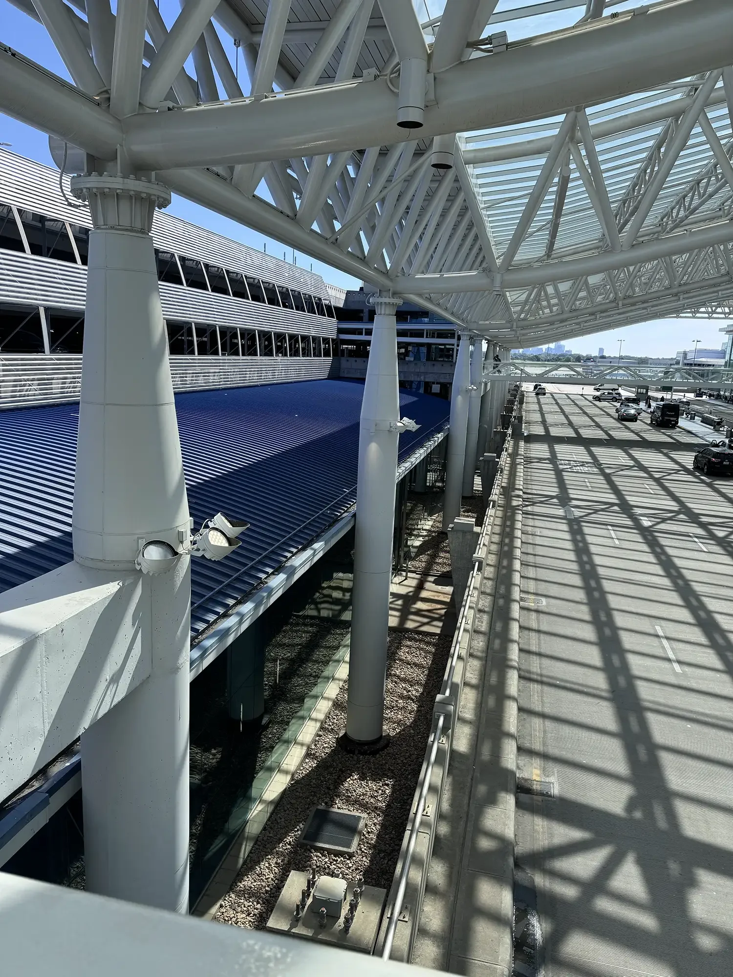 United-Painting-Services_Portfolio_Charlotte-Terminal-Expansion_image-11.webp