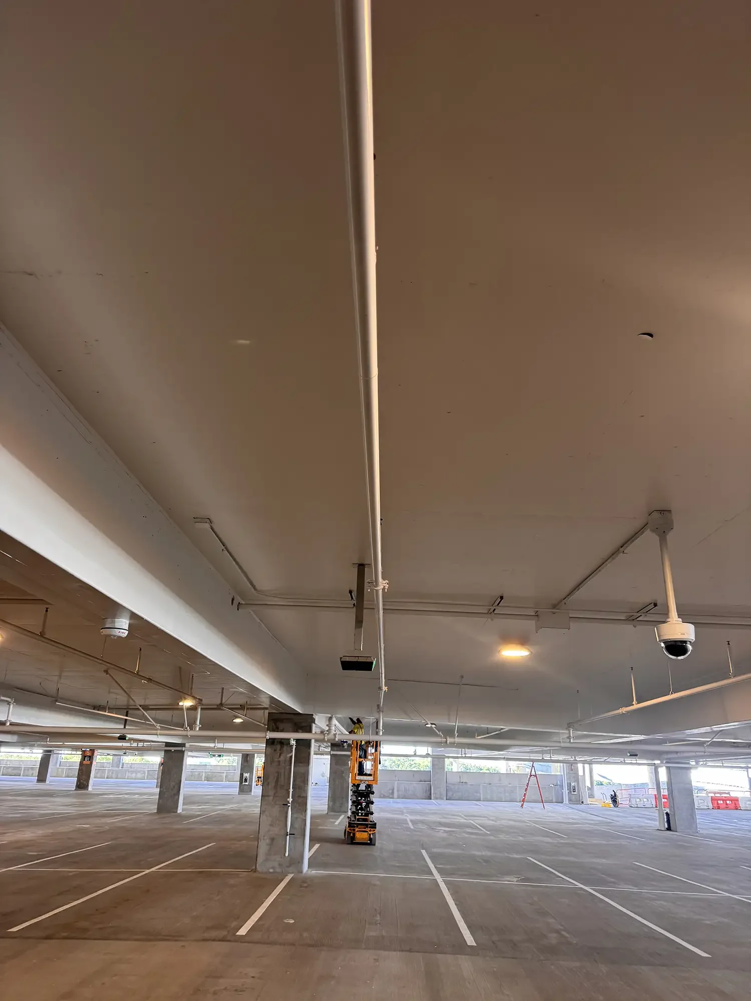 United-Painting-Services_Portfolio_Charleston-Parking-Garage_image-4.webp