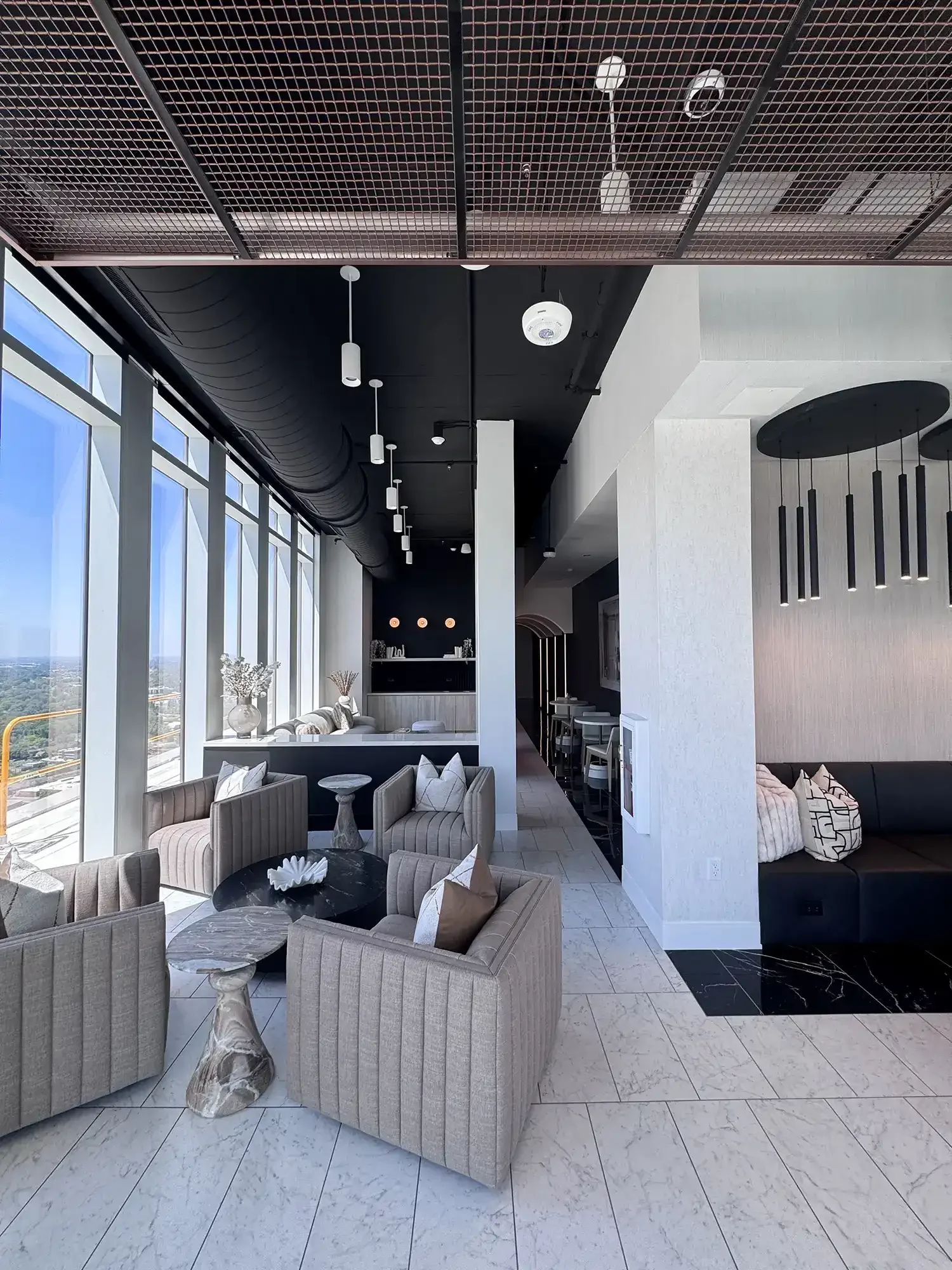 1111 S Tryon